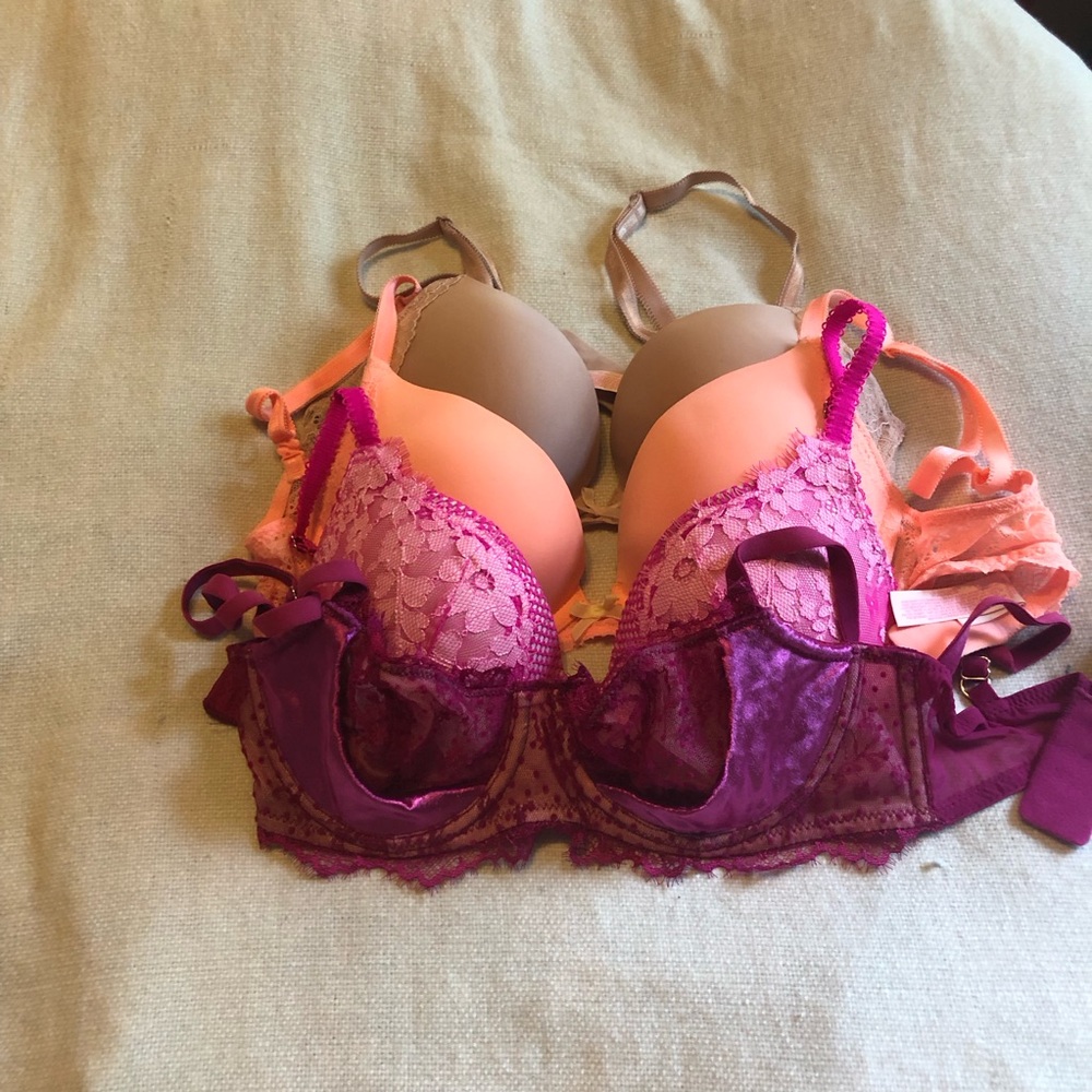 Lot of 4 Victoria’s Secret Dream Angels bras size 32C